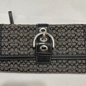 COACH Leather checkbook/wallet